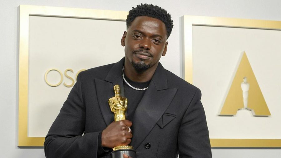 Daniel Kaluuya erhielt den ersten Darsteller-Oscar des Abends für "Judas and the Black Messiah" (stk/spot)