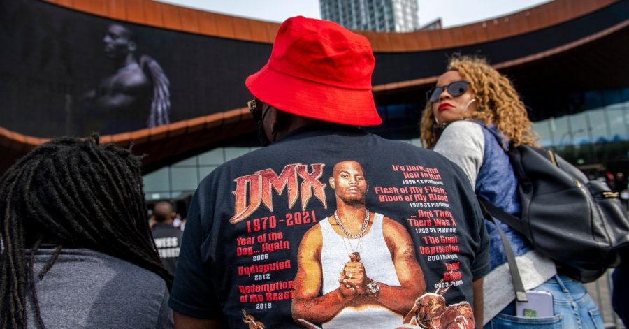 Fans, Familie und Kollegen haben dem Rapper DMX mit einer spektakulären Gedenkfeier Tribut gezollt.