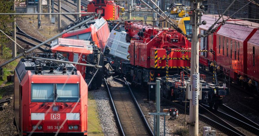 Die Bahn macht noch keine konkrete Prognose zur Dauer der Streckensperrung.