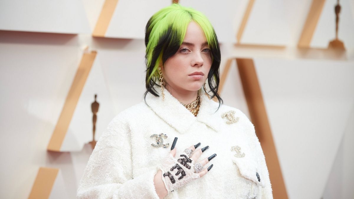 Billie Eilish Tritt Mit Ihrem Freund Matthew Vorce Zu Einem Sussen Disneyland Date Aus Aktuelle Boulevard Nachrichten Und Fotogalerien Zu Stars Sternchen