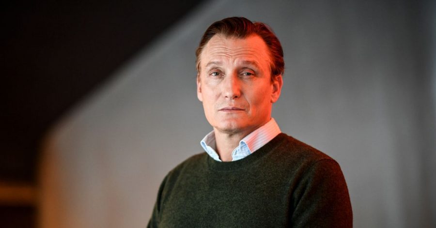 Oliver Masucci ist mit dem Bayerischen Filmpreis als bester Darsteller ausgezeichnet worden.