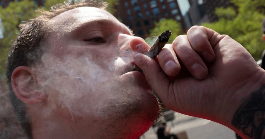 Wer einen Corona-Impfnachweis vorzeigt, erhält bei der «Joints for Jabs»-Aktion in New York einen kostenlosen Joint.