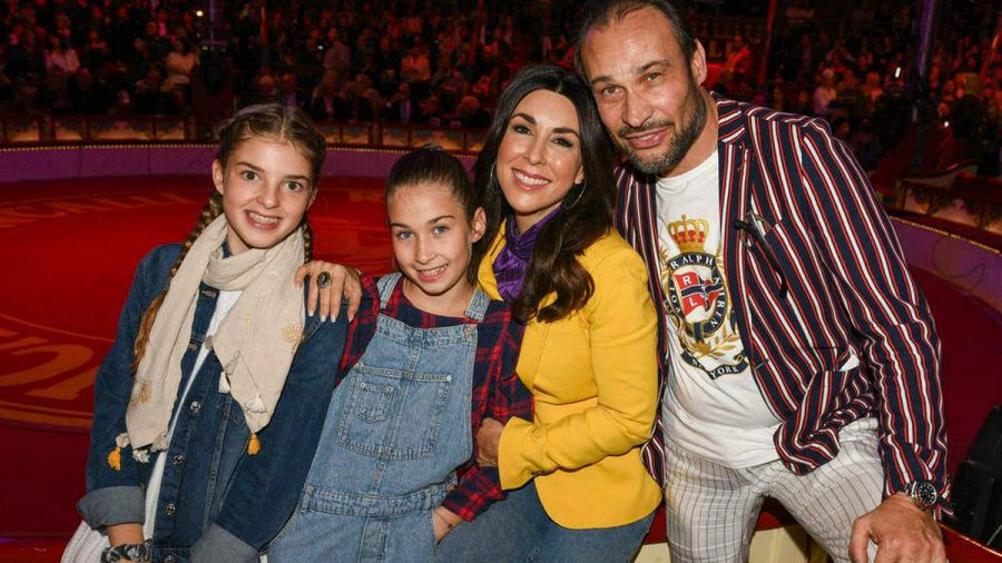 Judith Williams mit ihrem Ehemann Alexander-Klaus Stecher und den Kindern Sophia (li.) und Angelina (rto/spot)