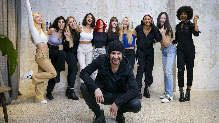 Thomas Hayo erklärt im persönlichen Teaching bei "GNTM", wie man bei einem Casting von sich überzeugt (hub/spot)