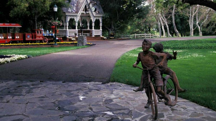 Popstar Michael Jackson ließ auf seiner Neverland Ranch zahlreiche Statuen aufstellen. (wag/spot)