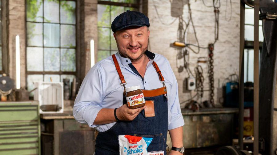 "Die Tricks von Ferrero": Produktentwickler Sebastian Lege deckt auf, wie Ferrero die Verbraucher manipuliert. (cg/spot)