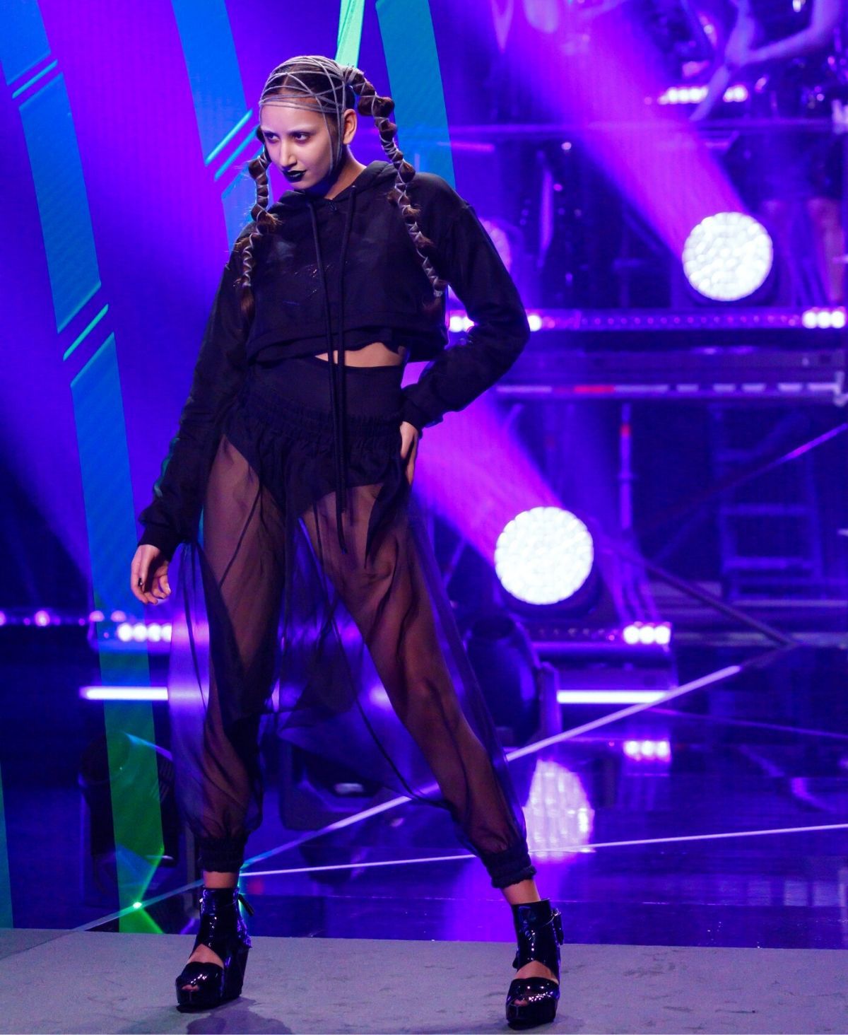 Düstere Atmosphäre bei GNTM – die Models tanzen zu Techno-Beats