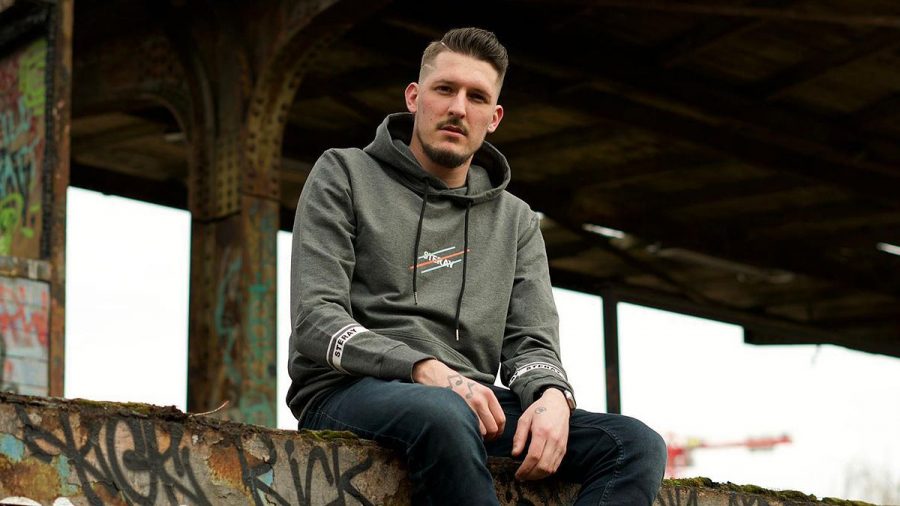 Ex-Pornodarsteller Jannik Rubeck schießt gegen "Promis unter Palmen"