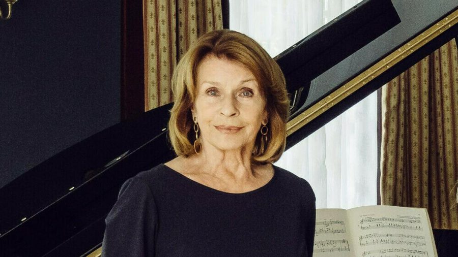 Schauspielerin Senta Berger ist in "An seiner Seite" als Dirigentengattin Charlotte Kler zu sehen. (ili/spot)
