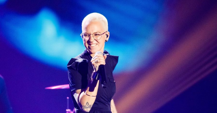 Stefanie Heinzmann bei der Arbeit.