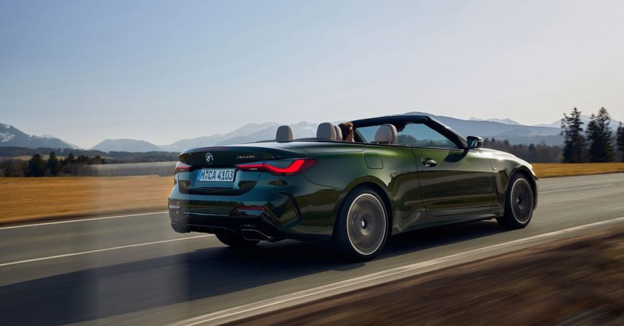 Ohne Störfaktor in der Optik: Im Gegensatz zum Hardtop verschwindet das Stoffverdeck des neuen BMW 4er Cabrio vollkommen hinter der Rückbank.