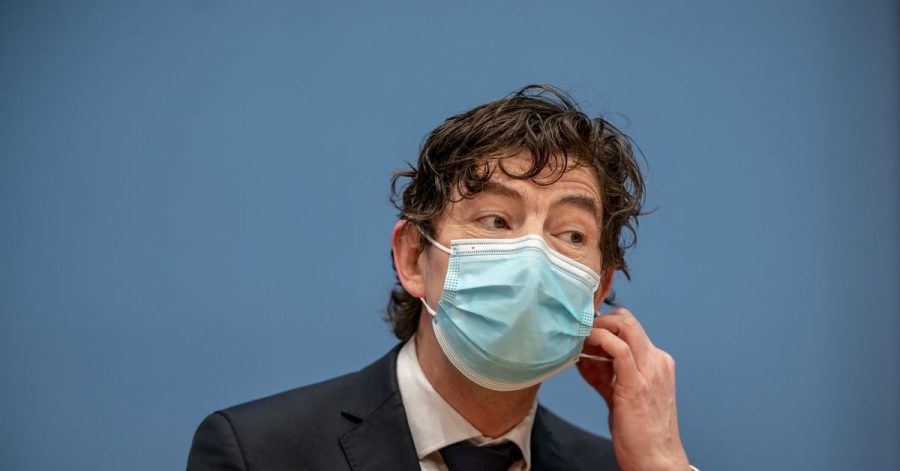 Drosten hatte bereits vor einigen Tagen im ZDF gesagt, er sei für die Zeit ab Juni zuversichtlich, denn zu dem Monat würden sich erstmals die Impfungen spürbar auswirken.