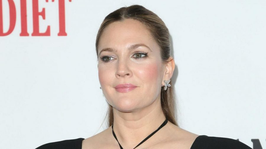 Drew Barrymore widmet ihren Töchtern ein Tattoo. (eee/spot)