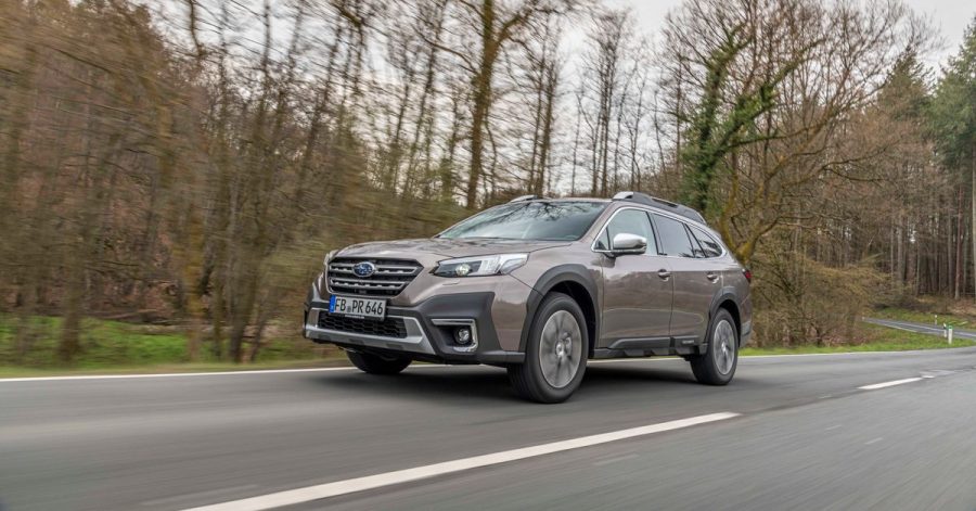 Auf allen Vieren im Dauerlauf: Nun schickt Allradhersteller Subaru bereits die sechste Generation des robusten Kombis Outback ins Rennen.