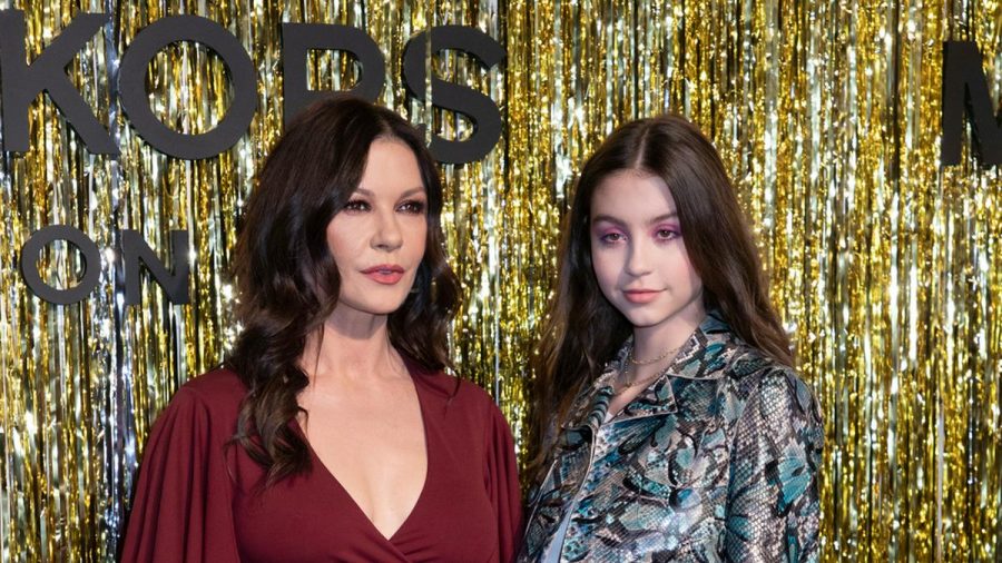Catherine Zeta-Jones und ihre Tochter Carys bei der New York Fashion Week 2019. (aha/spot)