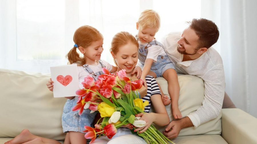 Blumen eigenen sich perfekt als Geschenk für den Muttertag. (eee/sob/spot)