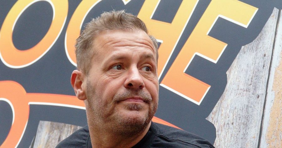 Willi Herren wird in kleinem Kreis beerdigt.