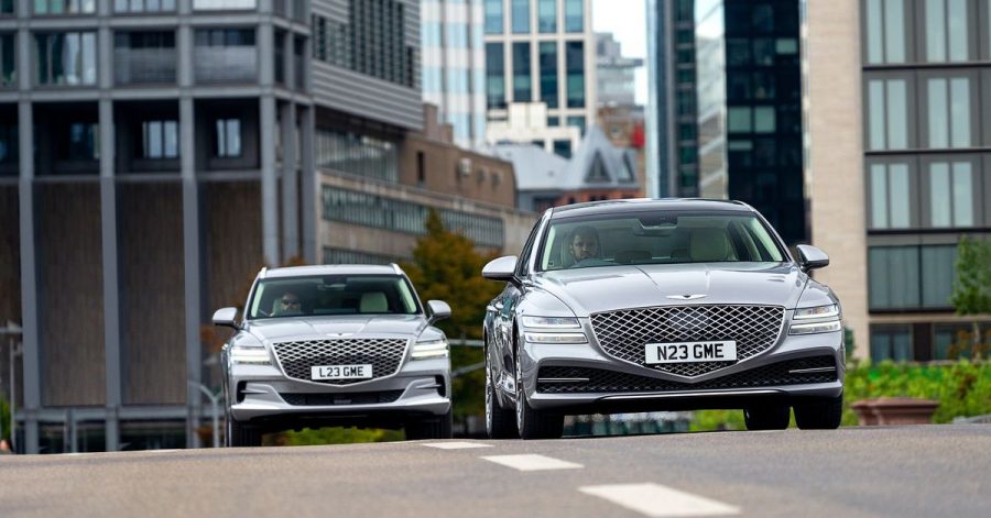 Doppelschlag: Mit dem SUV GV80 und der Limousinie G80 (r.) will sich Genesis als luxuriöse Schwestermarke von Hyundai und Kia auch in Europa positionieren.