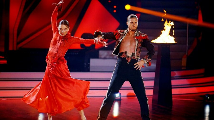 Rúrik Gíslason und Renata Lusin auf dem "Let's Dance"-Parkett. (jom/spot)