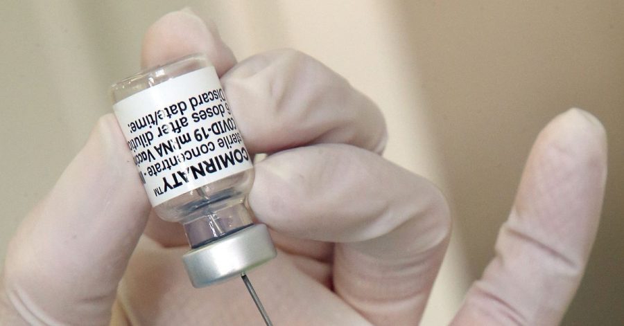Die Verfasser einer Studie über den Biontech-Impfstoff betonen: Der Erhalt nur einer Spritze könnte einen kürzeren Schutz-Zeitraum bedeuten, insbesondere in Gegenden mit neuen Coronavirus-Varianten.