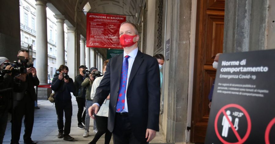 Direktor Eike Schmidt bei der Wiedereröffnung der Uffizien in Florenz.