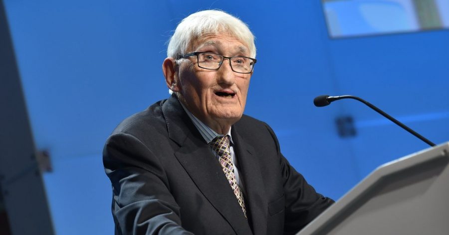 Der Philosoph Jürgen Habermas (91) hat die Annahme eines hoch dotierten Buchpreises aus den Vereinigten Arabischen Emiraten überdacht.
