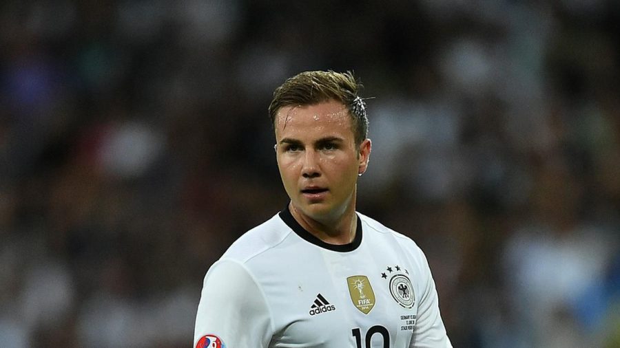 Mario Götze feiert seinen ersten Vatertag. Er und seine Frau Ann-Kathrin Götze sind Eltern des kleinen Rome. (aha/spot)