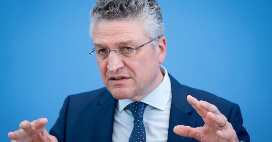 Lothar Wieler, Präsident des Robert-Koch-Instituts (RKI), gibt eine Pressekonferenz zur weiteren Entwicklung in der Corona-Pandemie.