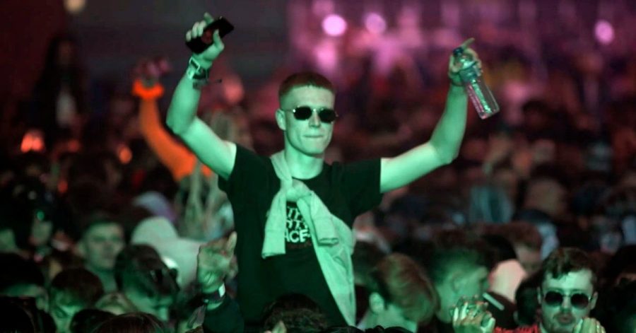 Partymachen als Pilotprojekt: Interessierte aus der Region konnten sich für die Club-Abende in Liverpool bewerben - jeweils 3000 Glückliche pro Abend dürfen ohne Maske und Abstand feiern.