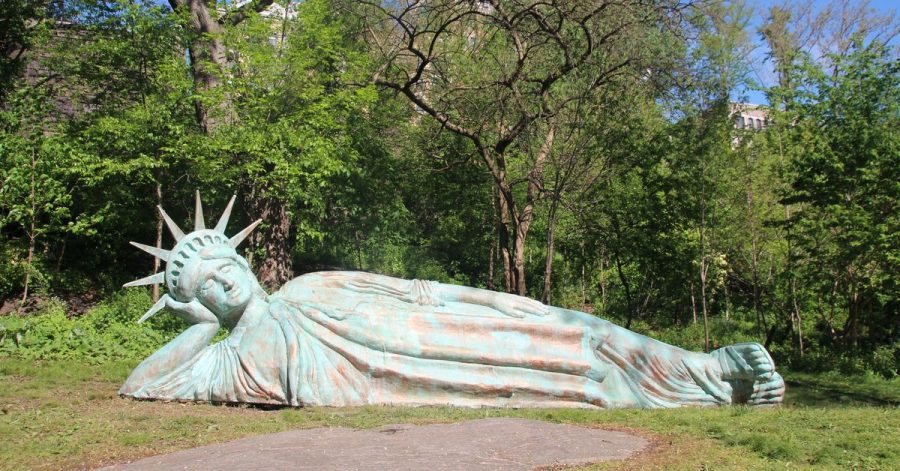 Die neue «Lady Liberty» ist eine Statue von US-Künstler Zaq Landsberg.