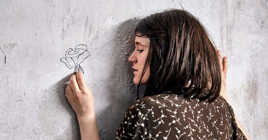 Sophie Scholl wird von Marie-Dominique Ryckmanns verkörpert.