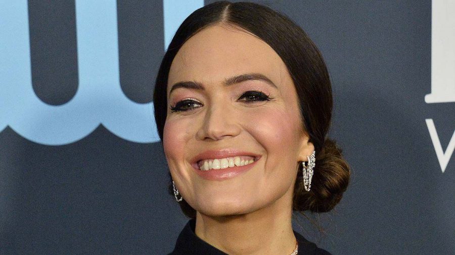 Mandy Moore sagt Danke für diesen schreiend gelben Look