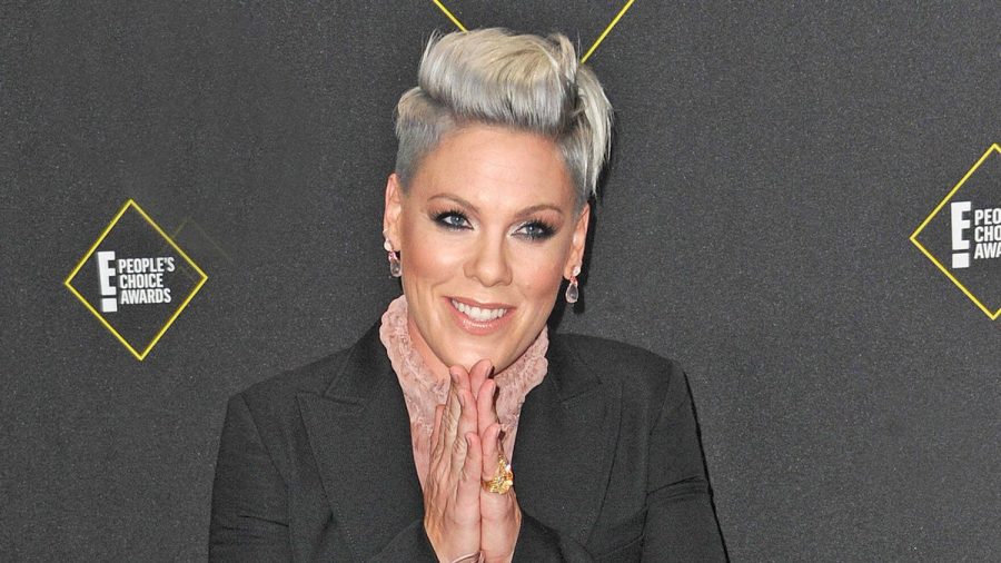 Pink: Mädels, seid nett zueinander!