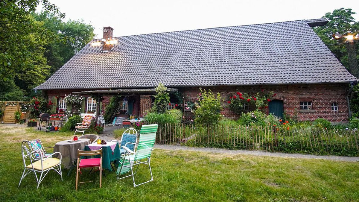 "Sommerhaus der Stars" 2021: Wer pöbelt fliegt raus - aber einer freut sich