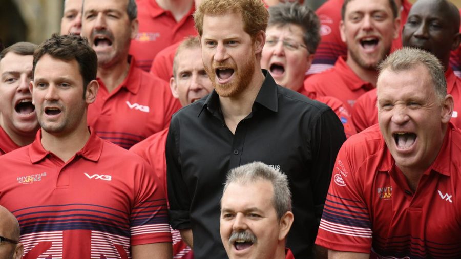 Prinz Harry (schwarzes Hemd) mit dem britischen Team für die Invictus Games im Jahr 2017 (wue/spot)