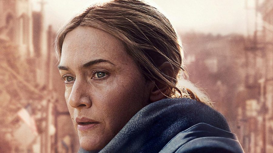 Für die Falten um ihre Augen auf dem Promo-Poster für "Mare of Easttown" hat Kate Winslet gekämpft. (mia/spot)