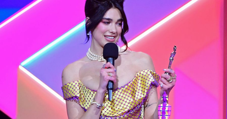 Die Sängerin Dua Lipa trug kräftig zu dem Umsatzrekord im Vereinigten Königreich bei.