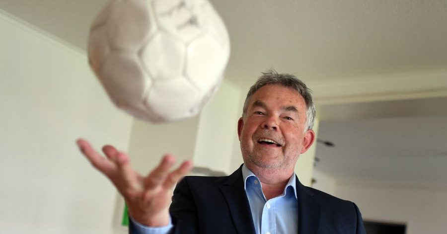 Ein Mann, der in sich ruht: Der Sportmoderator Manfred Breuckmann wird 70.