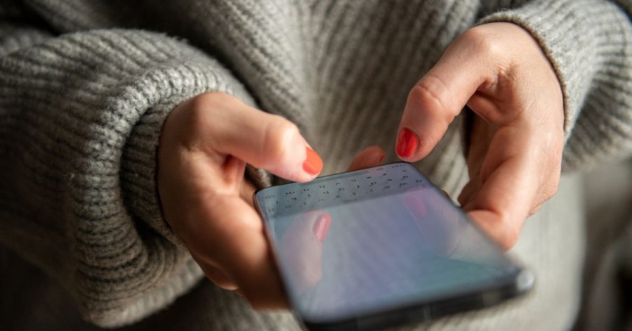 Liebes Smartphone, wie lang wirst du mich begleiten? So genau weiß man das nie. Aber in aller Regel und aus Umweltsicht viel zu kurz.