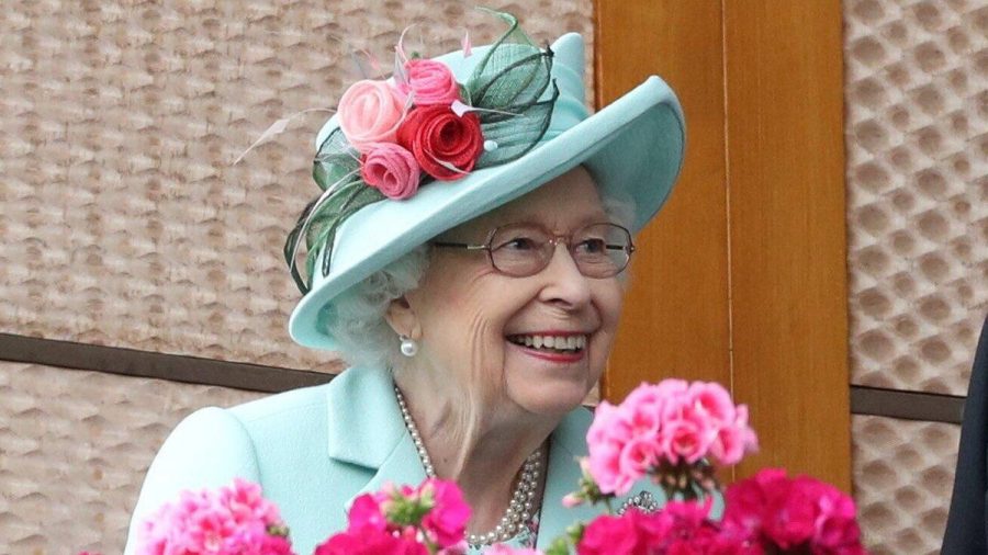 Am fünften Tag des Pferderennens Royal Ascot stand auch Queen Elizabeth II. an der Rennbahn. (ncz/spot)