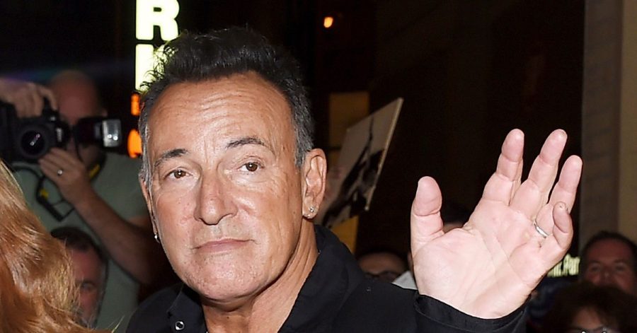Bruce Springsteen vor dem Walter Kerr Theater in New York nach der Premiere von "Springsteen On Broadway" 2017.