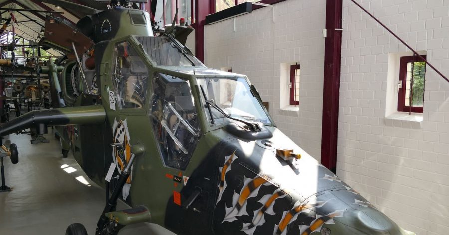Im Hubschraubermuseum steht ein Kampfhubschrauber vom Typ Tiger von Eurocopter. Das Museum wird 50 Jahre alt.