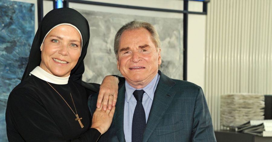 Am Ende gab es viel Applaus für Fritz Wepper als Bürgermeister Wolfgang Wöller und Janina Hartwig als Schwester Hanna.