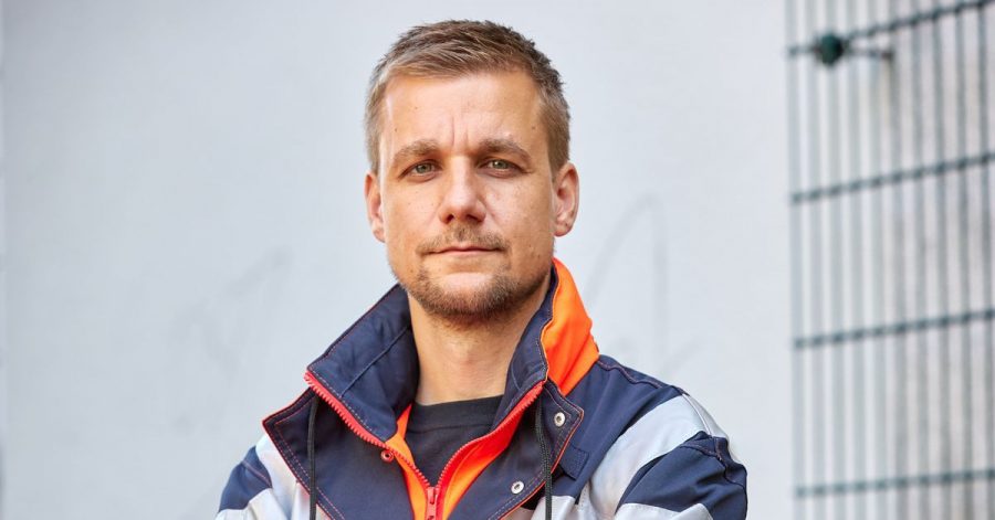 Nach zweieinhalb Wochen im Einsatz an Bord des Seenotrettungsschiffes «Sea-Eye 4» auf dem Mittelmeer hat sich Tobias Schlegl zu seinen eindrücklichen Erlebnissen geäußert.