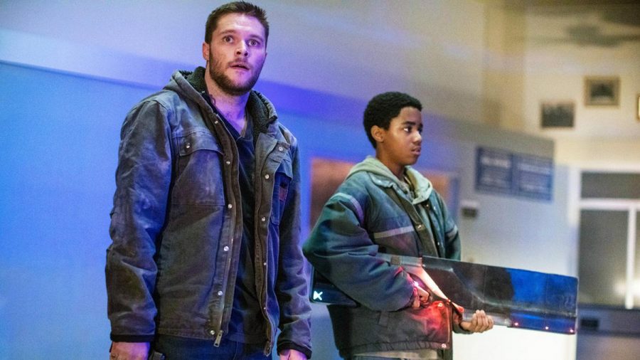 "Kin": Eli (Miles Truitt, r.) uns sein Bruder Jimmy (Jack Reynor) stecken in Schwierigkeiten. (cg/spot)
