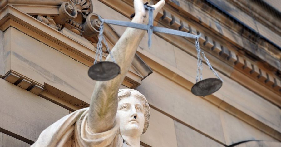 Haben Partner bei der Eheschließung im Vertrag über den Zugewinnausgleich das Betriebsvermögen ausgeschlossen, ist es schwer einen Anspruch auf Auskunft darüber zu bekommen.