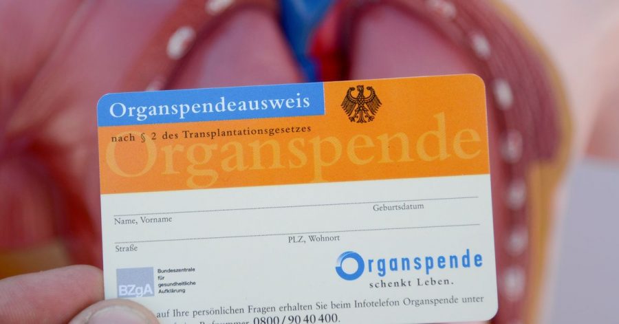Laut einer Umfrage könnten sich 39 Prozent der Bürger vorstellen, ihre Bereitschaft zur Organspende digital registrieren zu lassen.