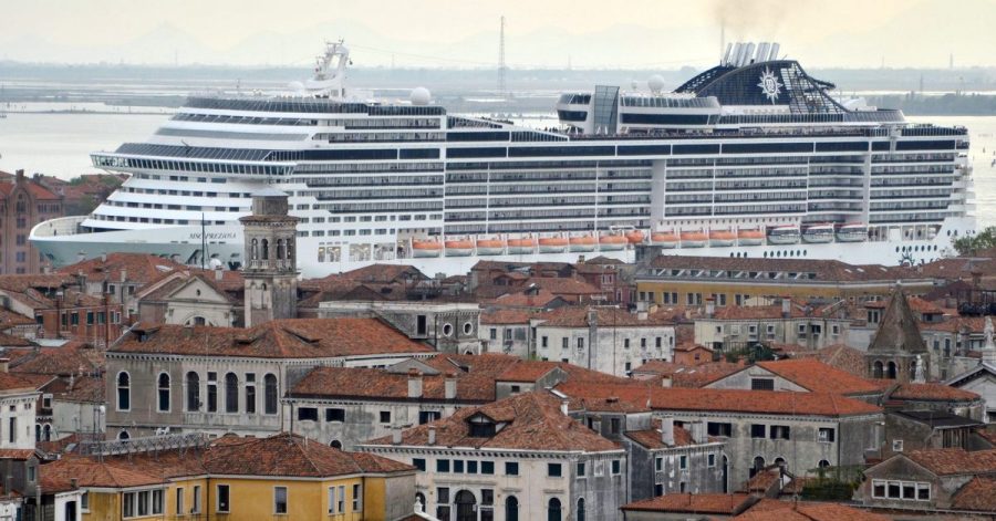 Mehr Schiff als Altstadt: Die Unesco sieht in Venedig einen Verlust an historischer Authentizität.