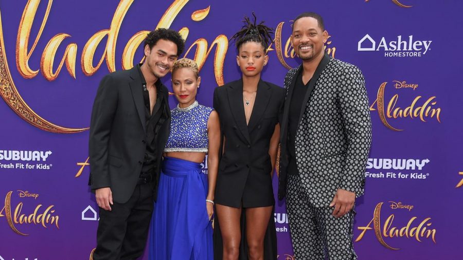 Jada Pinkett Smith mit ihrer Tochter Willow und Ehemann Will (r.) auf einer Filmpremiere in Los Angeles 2019. (nra/spot)