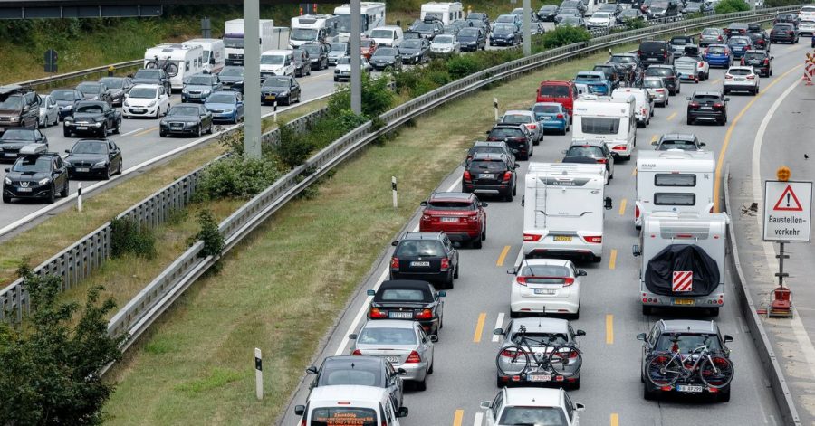 In Mecklenburg-Vorpommern und Schleswig-Holstein beginnen in dieser Woche die Sommerferien. Vor allem in Richtung der deutschen Küsten dürften die Autobahnen voll werden.